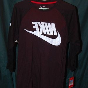Men's Reverse Nike Logo T-shirt nwt